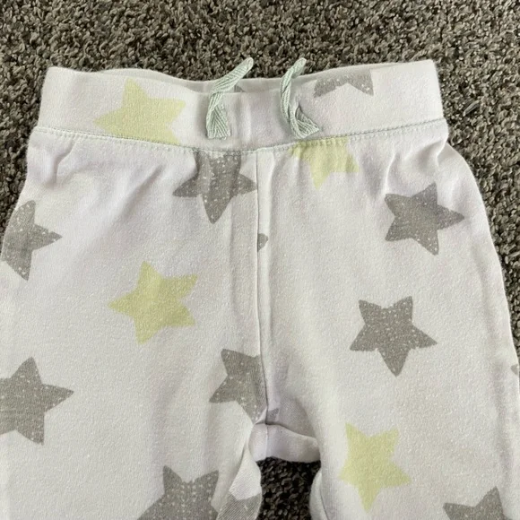 Cat & Jack Baby Gray/Yellow/White Star Print Pants, Size 3-6 Months - Picture 2 of 9